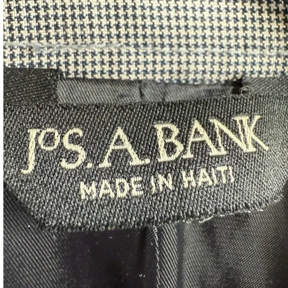 Jos A Bank Men's Wool Two Button Houndstooth Blazer Sport Coat‎ Size 44R Career
